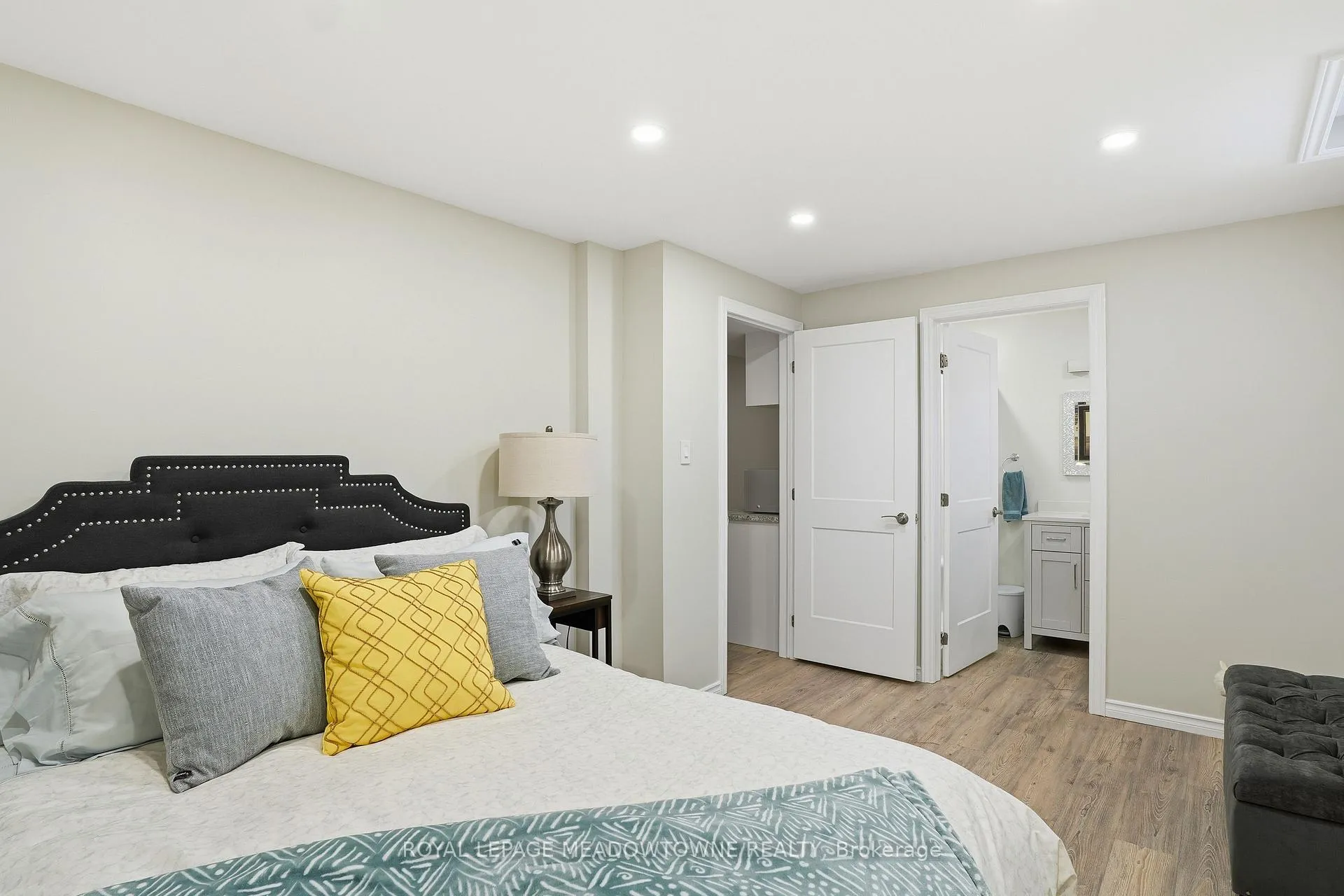 Photo 38 of 633 Wettlaufer Terrace, Milton, Scott — HOMEH