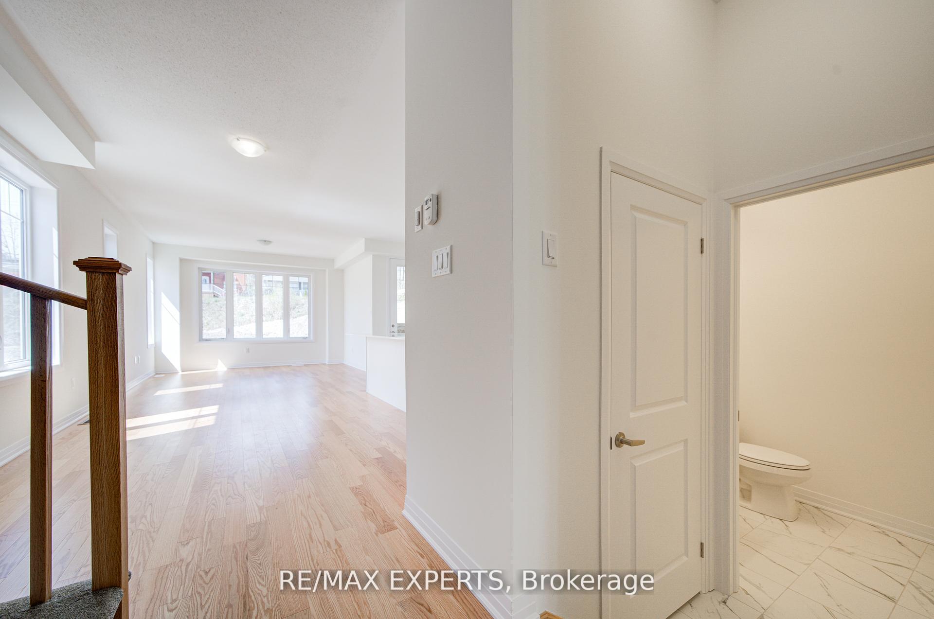 Photo 5 of 564 Hudson Crescent, Midland — HOMEH