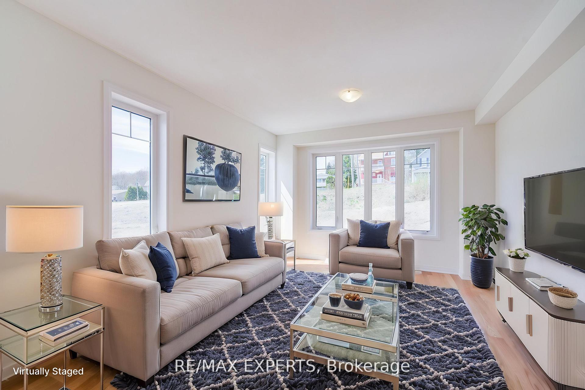 Photo 8 of 564 Hudson Crescent, Midland — HOMEH