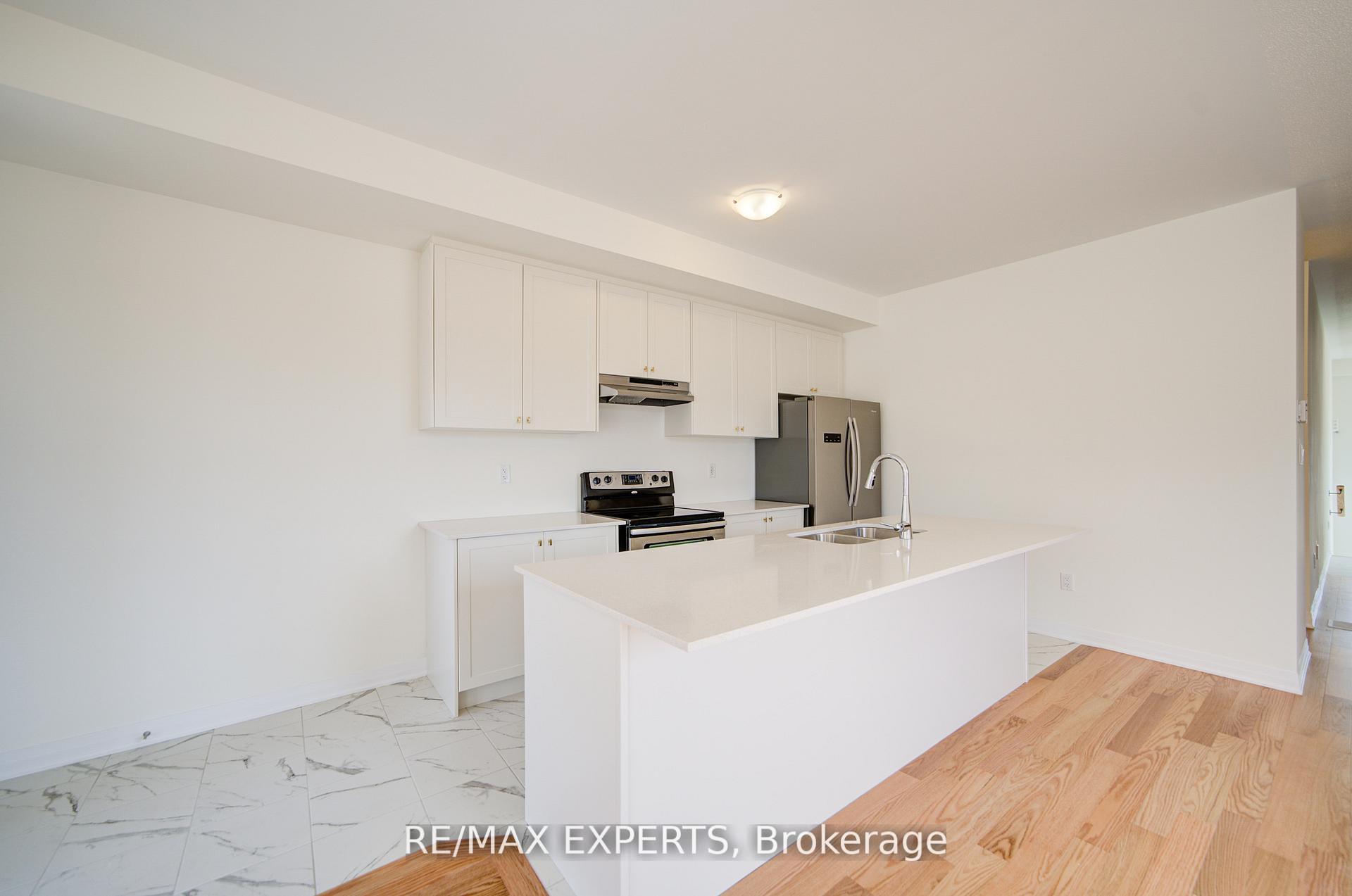 Photo 12 of 564 Hudson Crescent, Midland — HOMEH