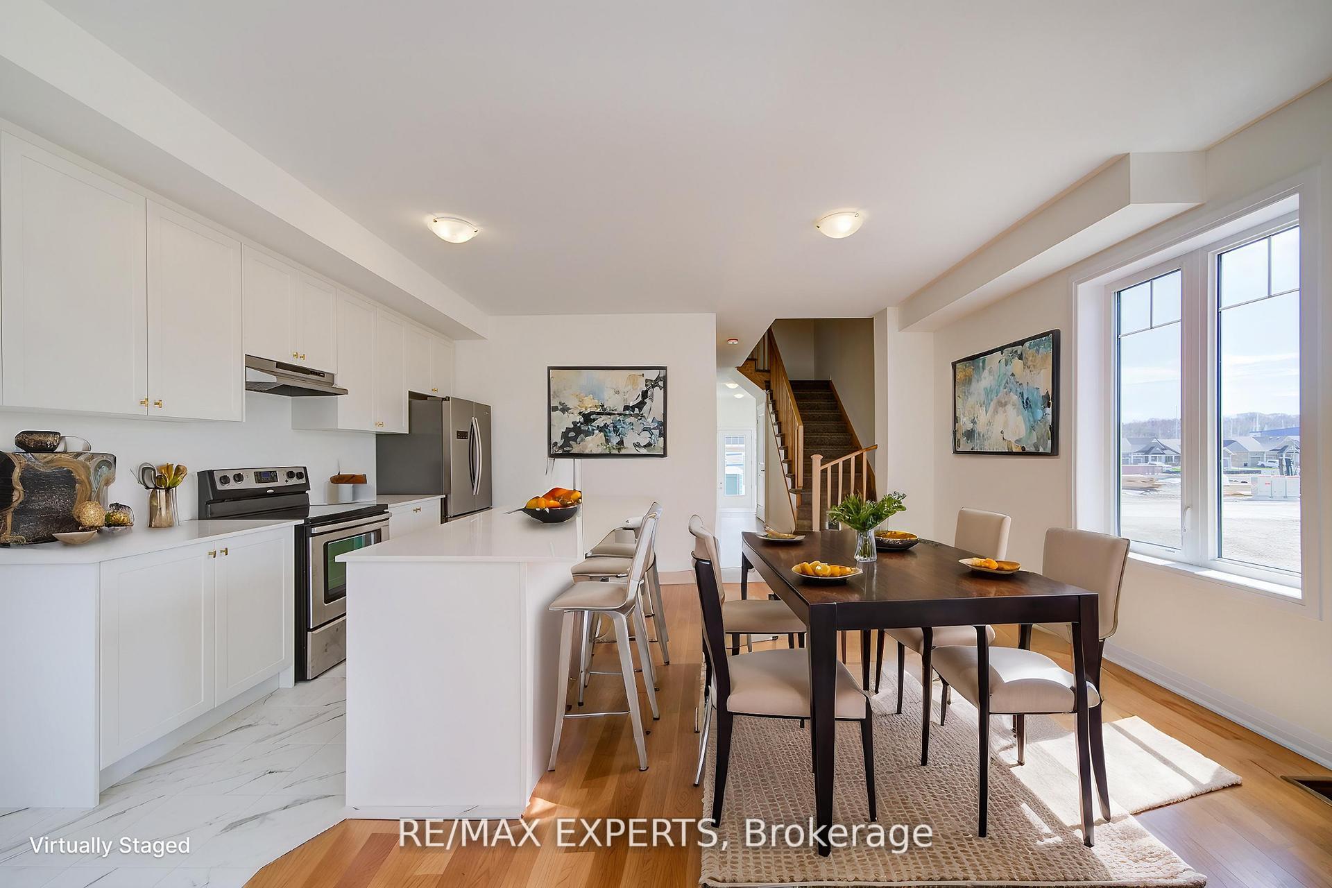 Photo 13 of 564 Hudson Crescent, Midland — HOMEH