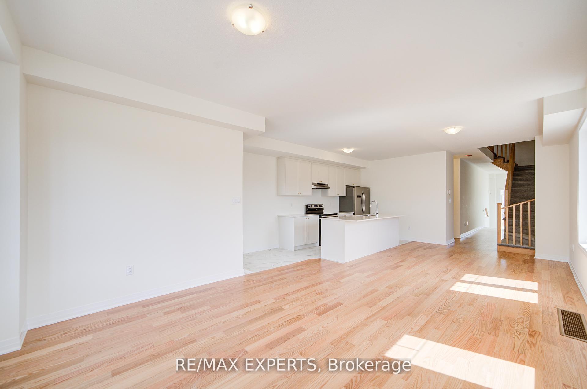 Photo 17 of 564 Hudson Crescent, Midland — HOMEH