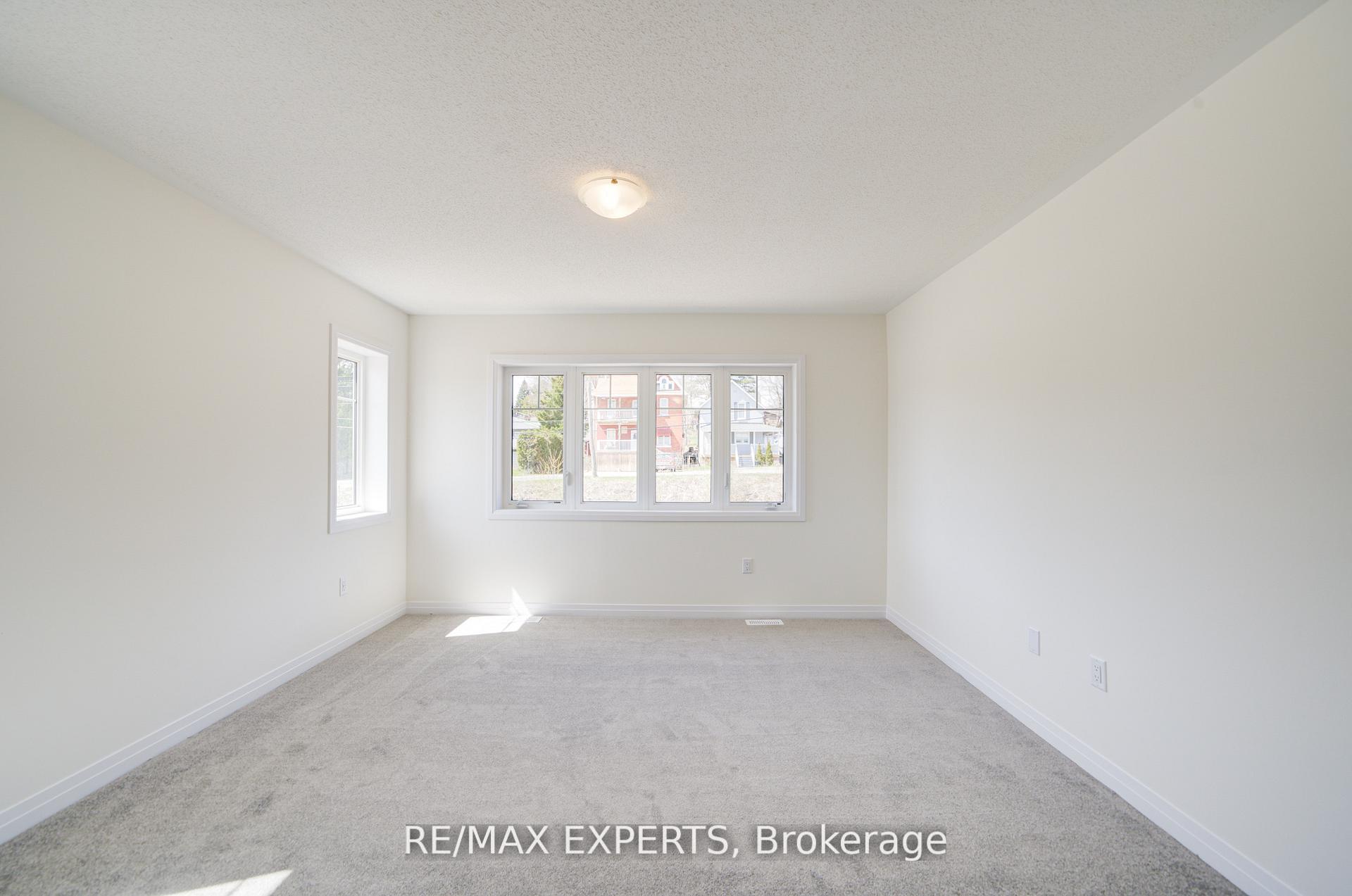 Photo 21 of 564 Hudson Crescent, Midland — HOMEH