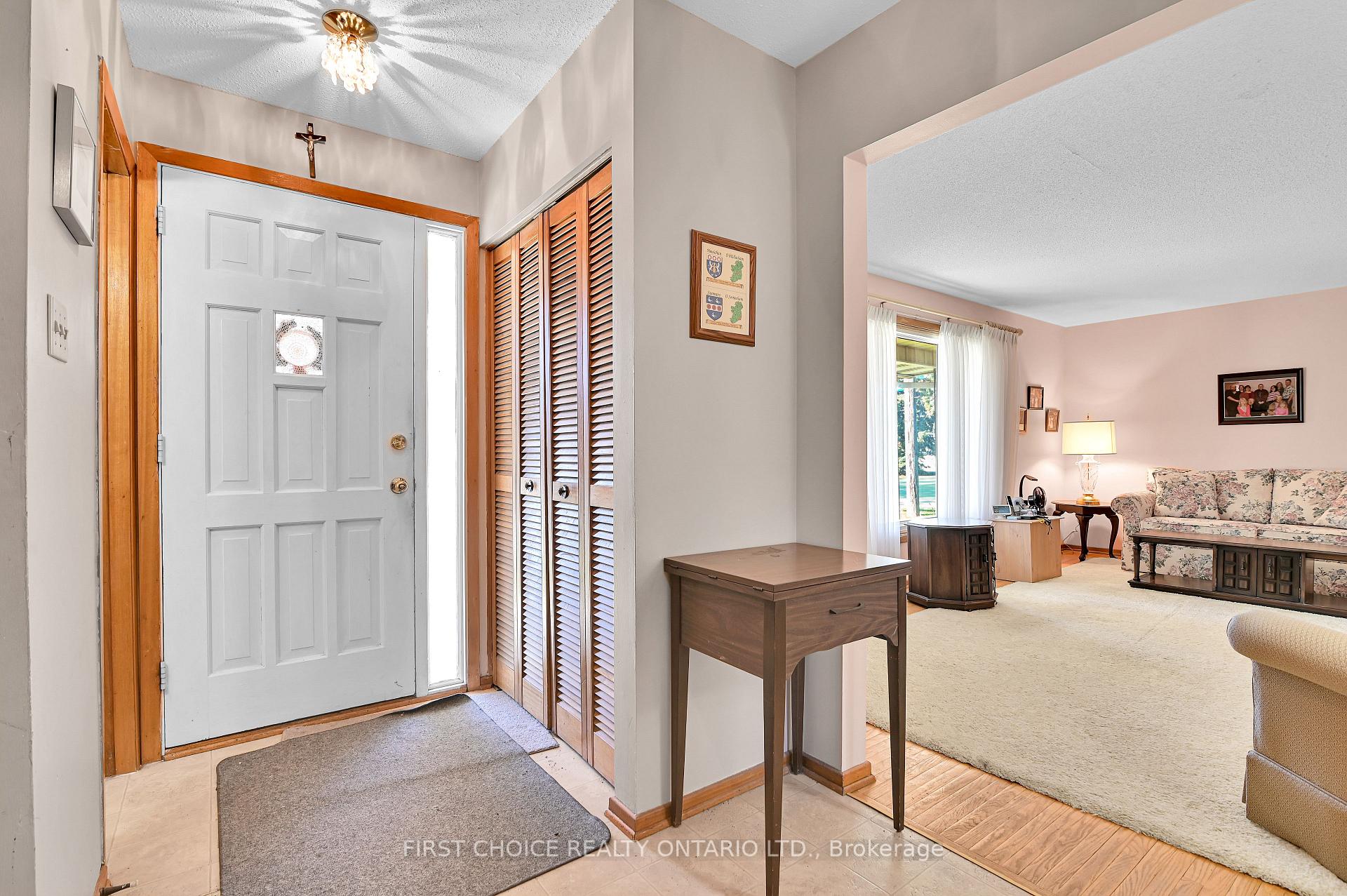 Photo 4 of 1577 Claymor Avenue, Ottawa, Carleton Heights — HOMEH