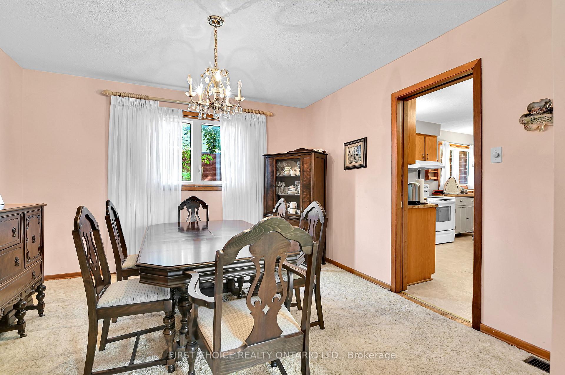 Photo 10 of 1577 Claymor Avenue, Ottawa, Carleton Heights — HOMEH