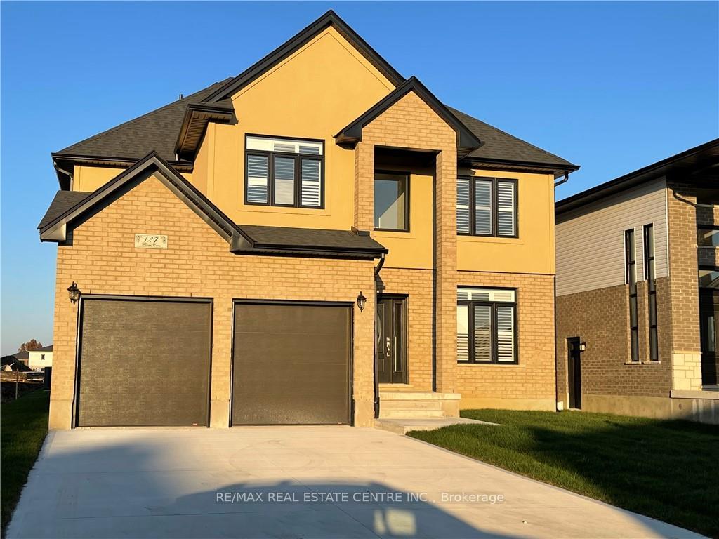 Front of 127 Poole Crescent