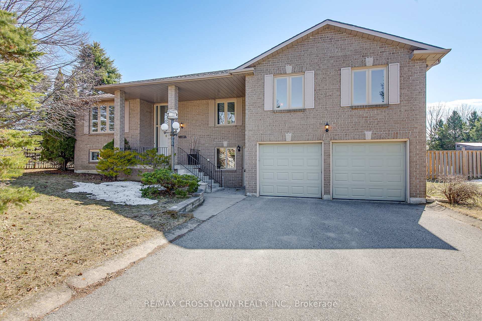 Photo 1 of 2285 Meadowland Street, Innisfil, Churchill — HOMEH