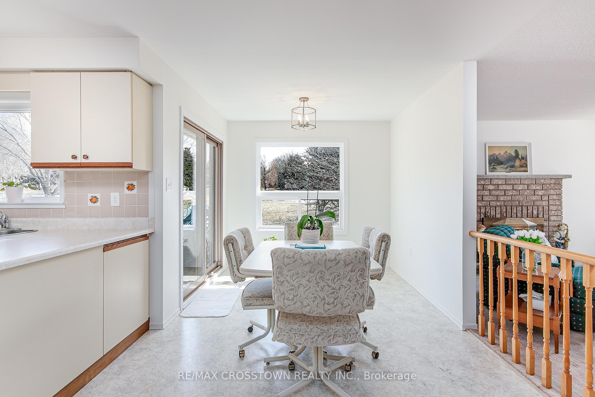 Photo 12 of 2285 Meadowland Street, Innisfil, Churchill — HOMEH