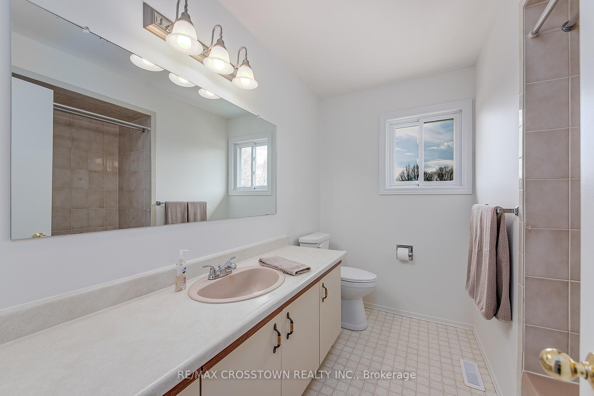 Photo 25 of 2285 Meadowland Street, Innisfil, Churchill — HOMEH