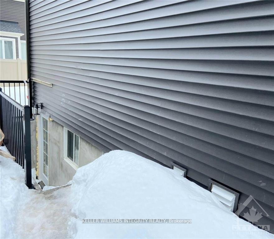 Photo 2 of Unit B, 264 Ponderosa Street, Ottawa, Kanata - Emerald Meadows/Trailwest — HOMEH