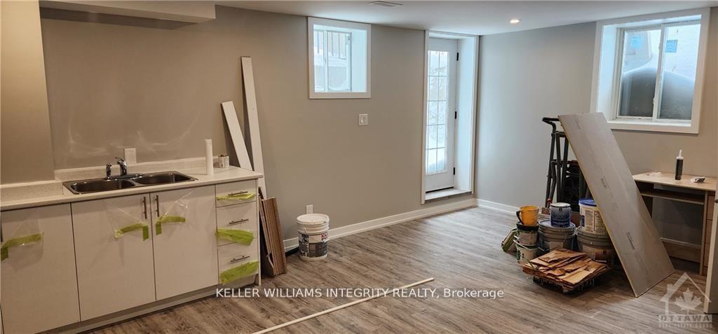 Photo 7 of Unit B, 264 Ponderosa Street, Ottawa, Kanata - Emerald Meadows/Trailwest — HOMEH