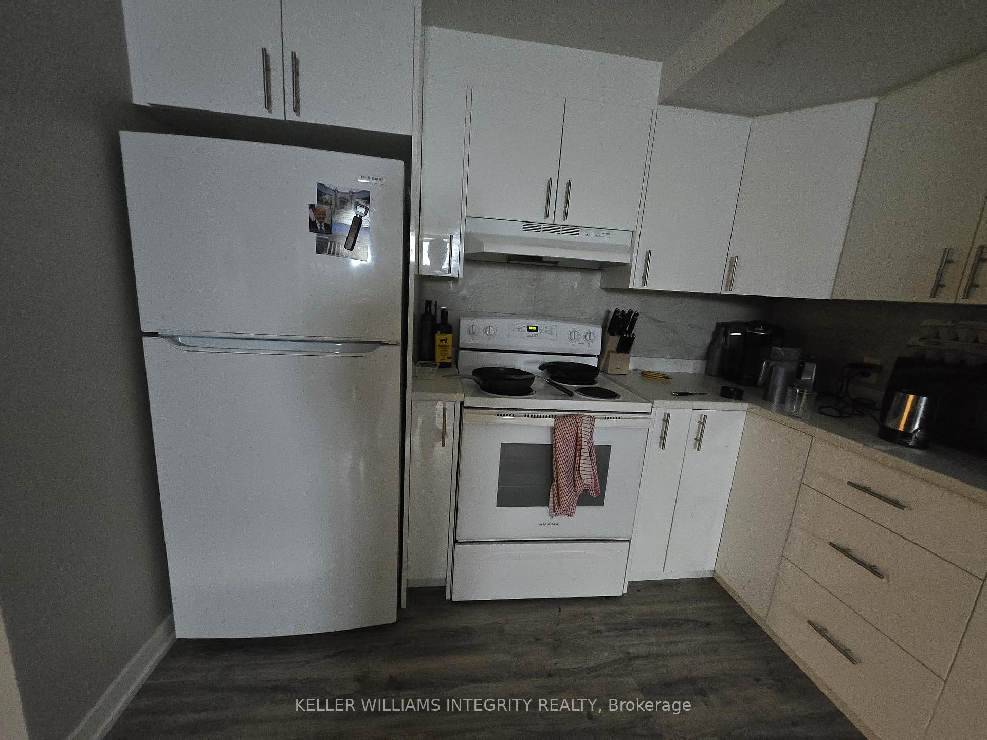 Photo 19 of Unit B, 264 Ponderosa Street, Ottawa, Kanata - Emerald Meadows/Trailwest — HOMEH