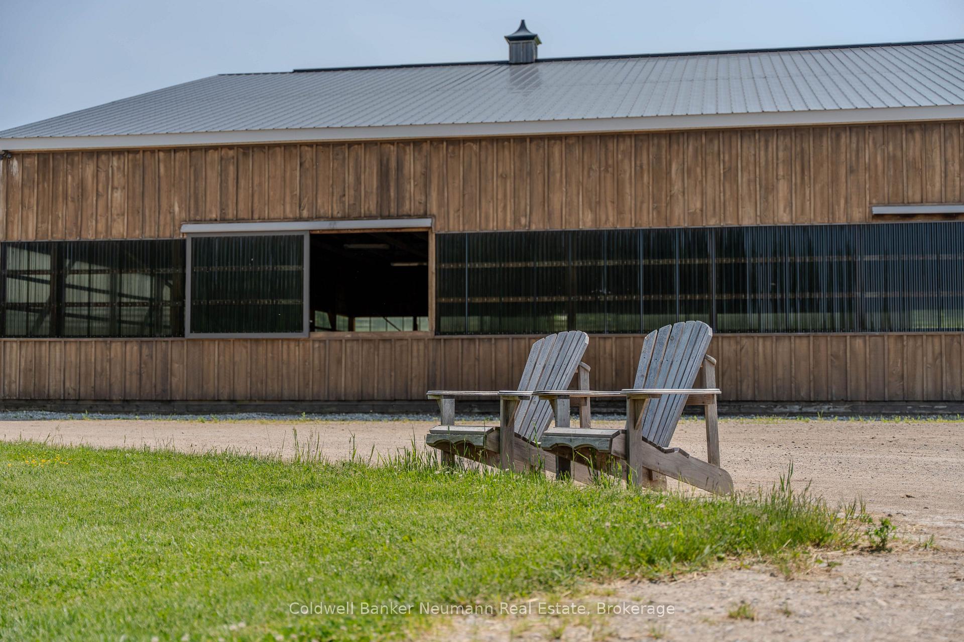Photo 2 of 10553 Guelph Line, Milton, Rural Milton West — HOMEH