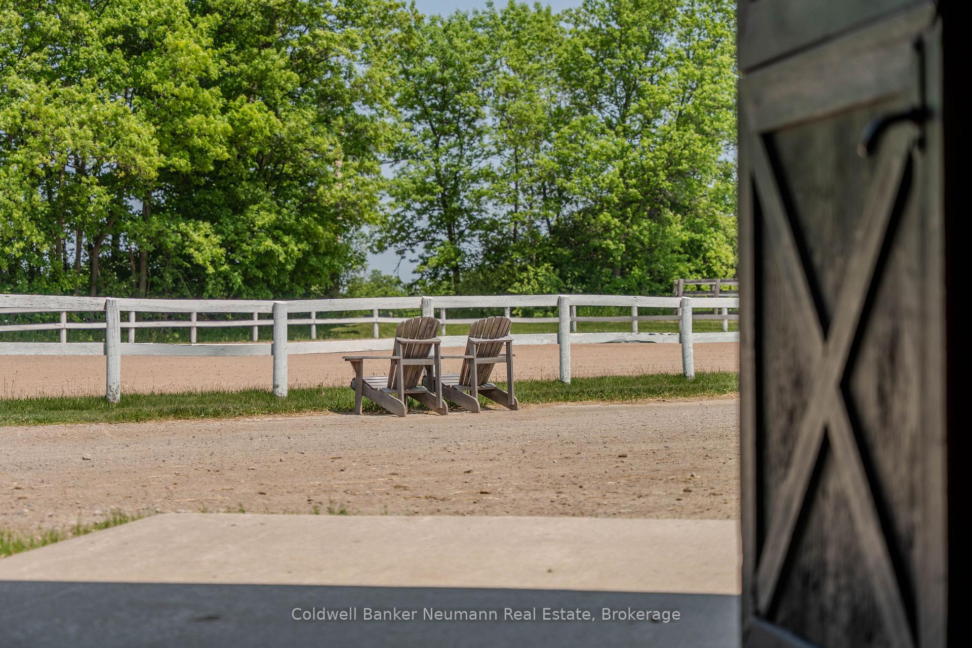 Photo 5 of 10553 Guelph Line, Milton, Rural Milton West — HOMEH