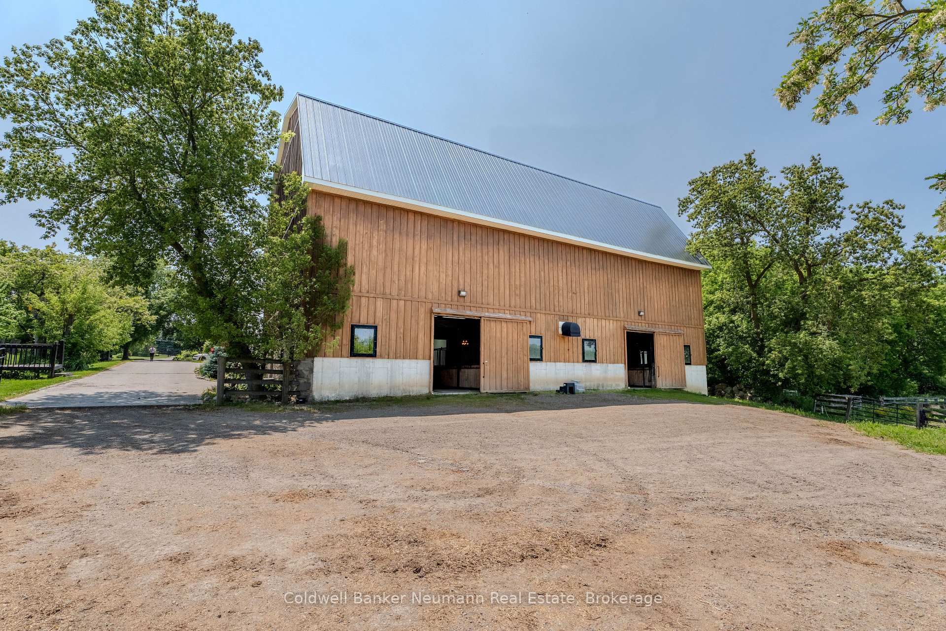 Photo 28 of 10553 Guelph Line, Milton, Rural Milton West — HOMEH