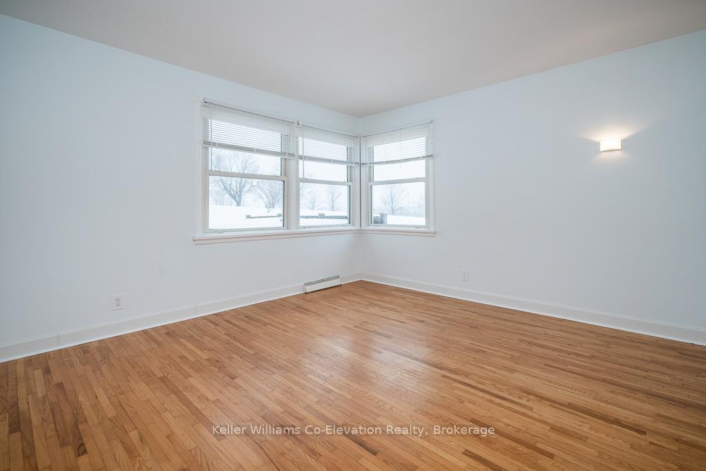 Photo 12 of 162 Lindsay Street, Midland — HOMEH