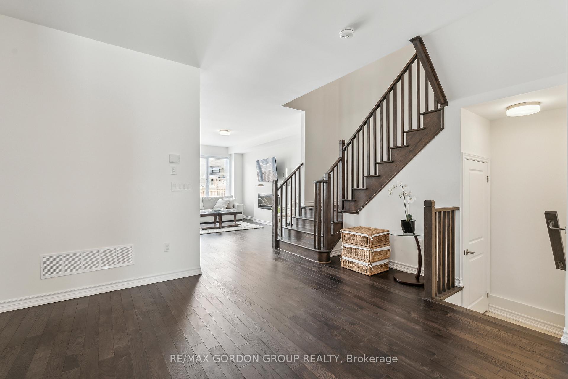 Photo 5 of 1461 Blackmore Street, Innisfil, Alcona — HOMEH