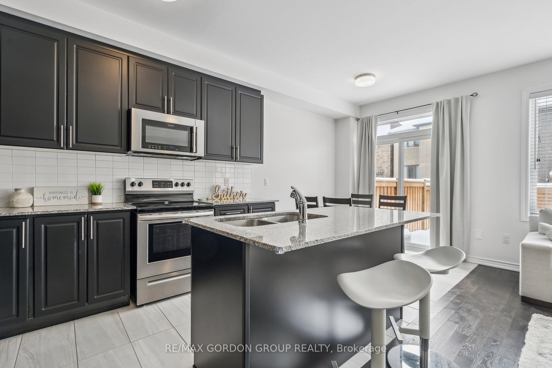 Photo 8 of 1461 Blackmore Street, Innisfil, Alcona — HOMEH