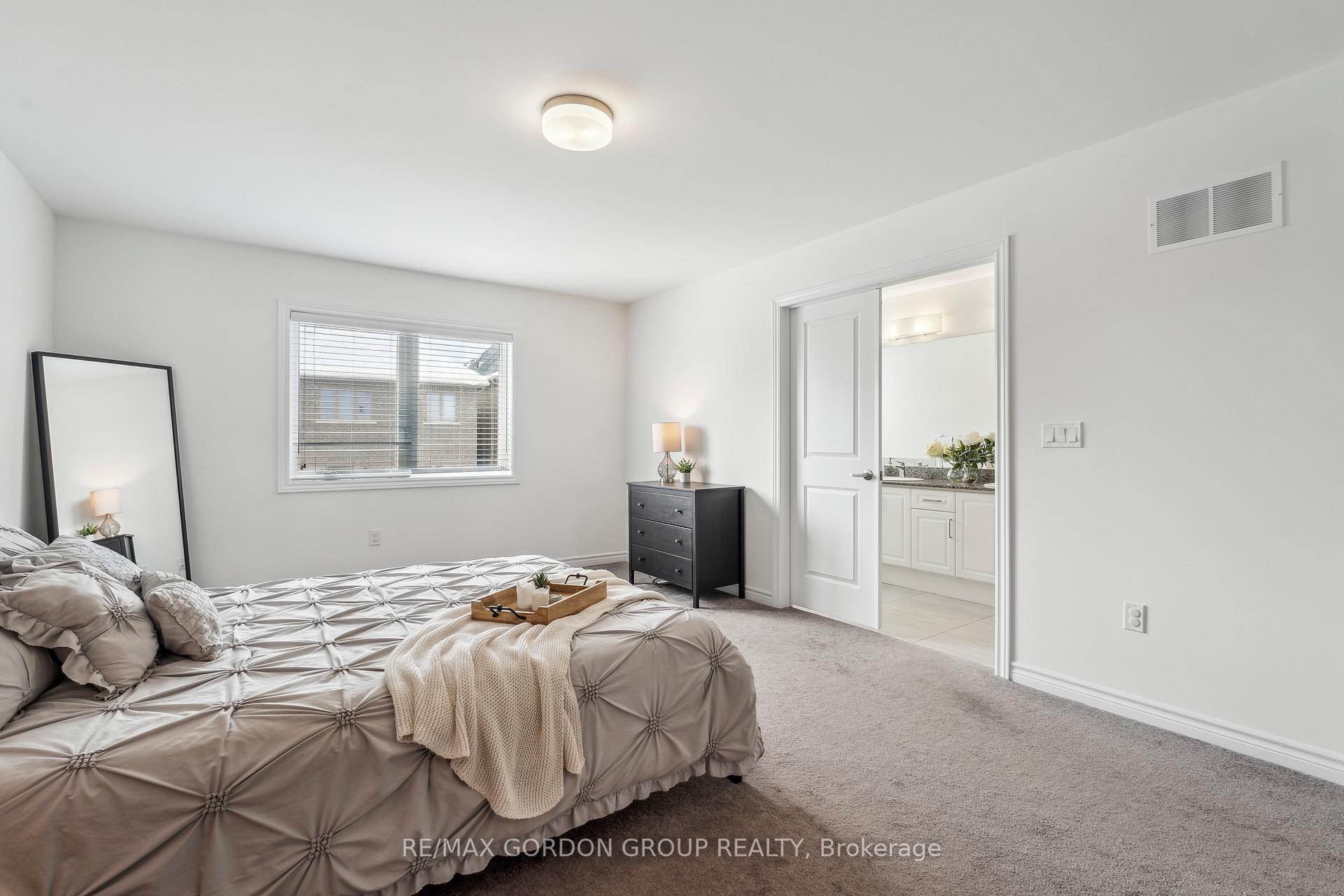 Photo 18 of 1461 Blackmore Street, Innisfil, Alcona — HOMEH