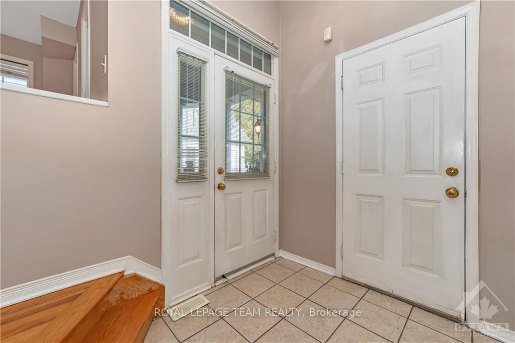 Photo 5 of 44 Grengold Way, Ottawa, Kanata - Kanata Lakes/Heritage Hills — HOMEH