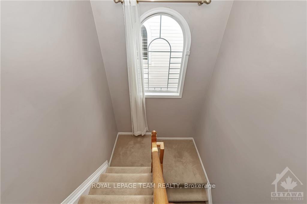 Photo 16 of 44 Grengold Way, Ottawa, Kanata - Kanata Lakes/Heritage Hills — HOMEH