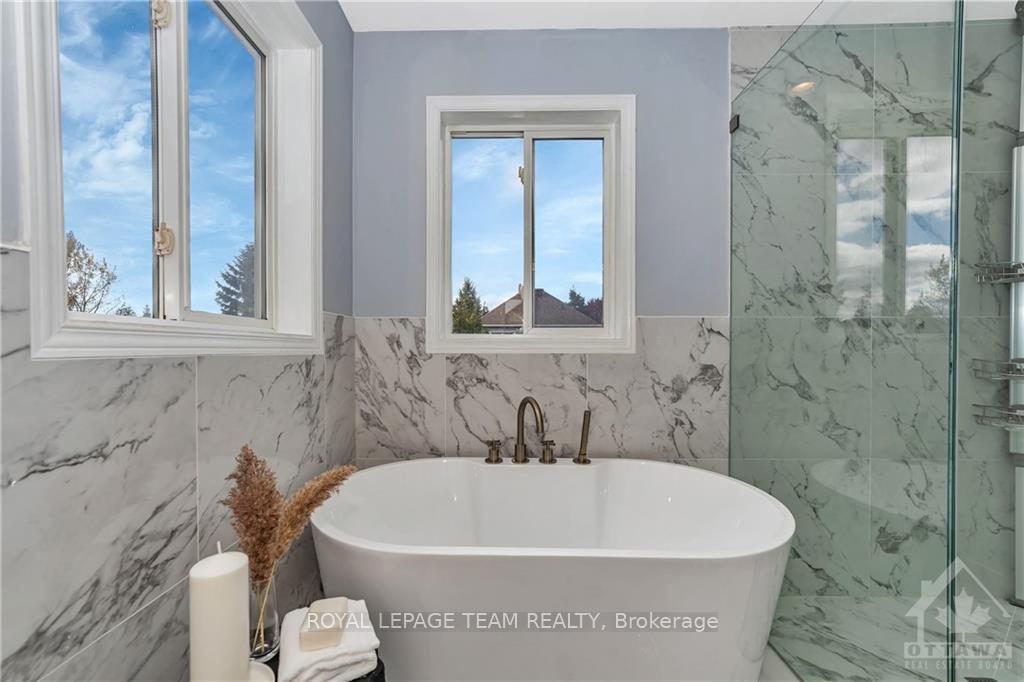 Photo 19 of 44 Grengold Way, Ottawa, Kanata - Kanata Lakes/Heritage Hills — HOMEH
