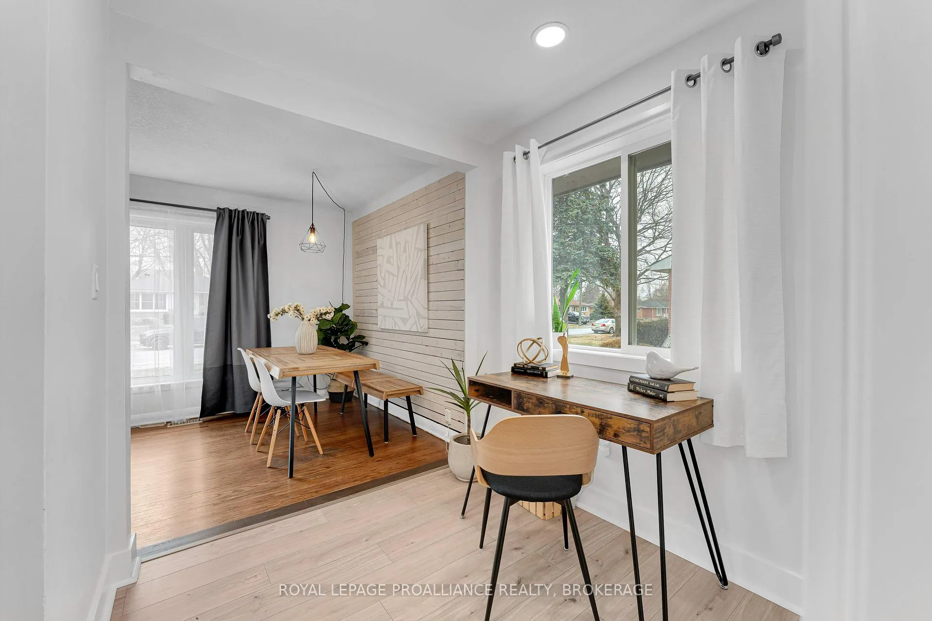 Photo 10 of 386 McEwen Drive, Kingston, City Southwest — HOMEH