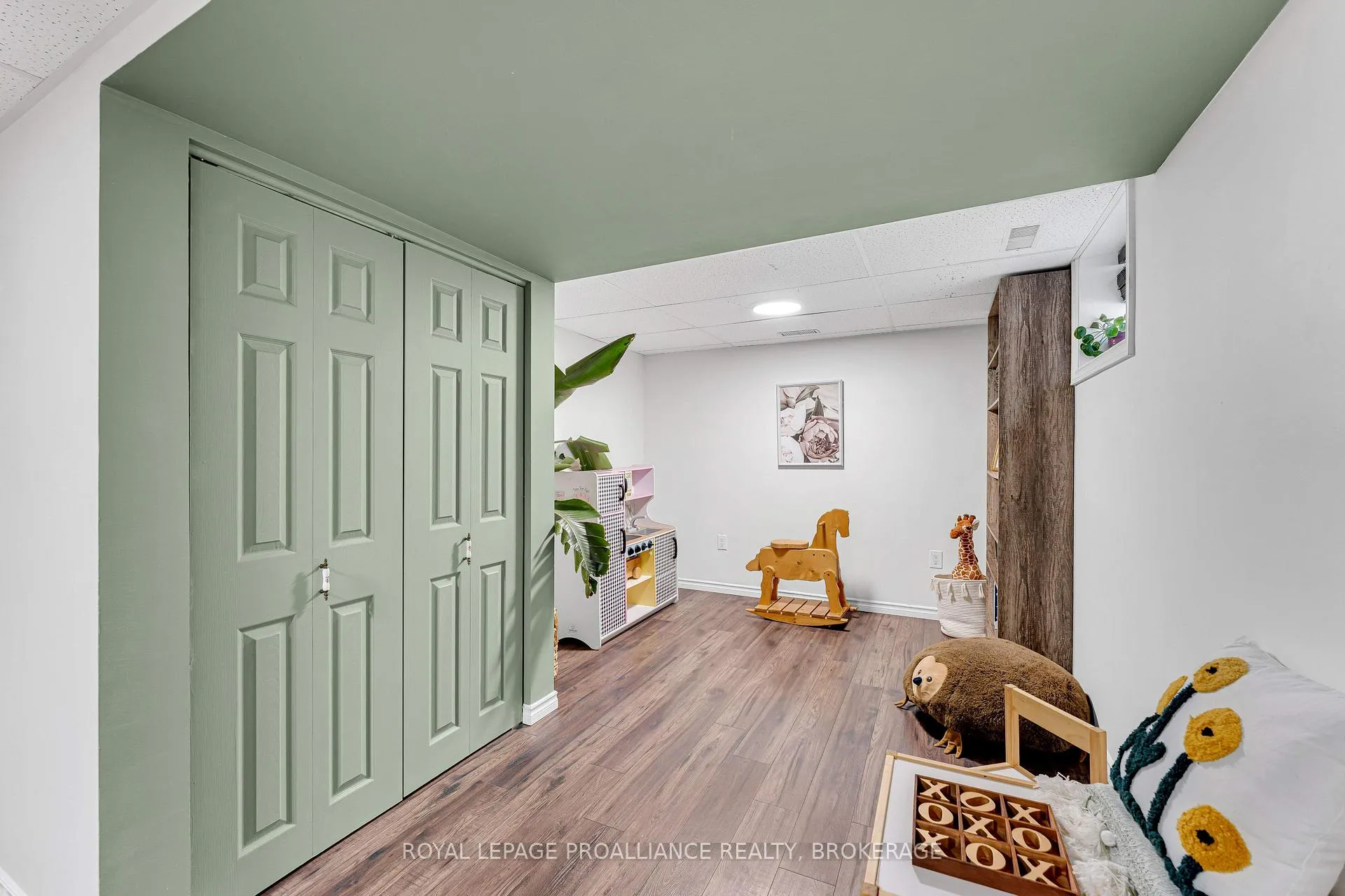 Photo 30 of 386 McEwen Drive, Kingston, City Southwest — HOMEH