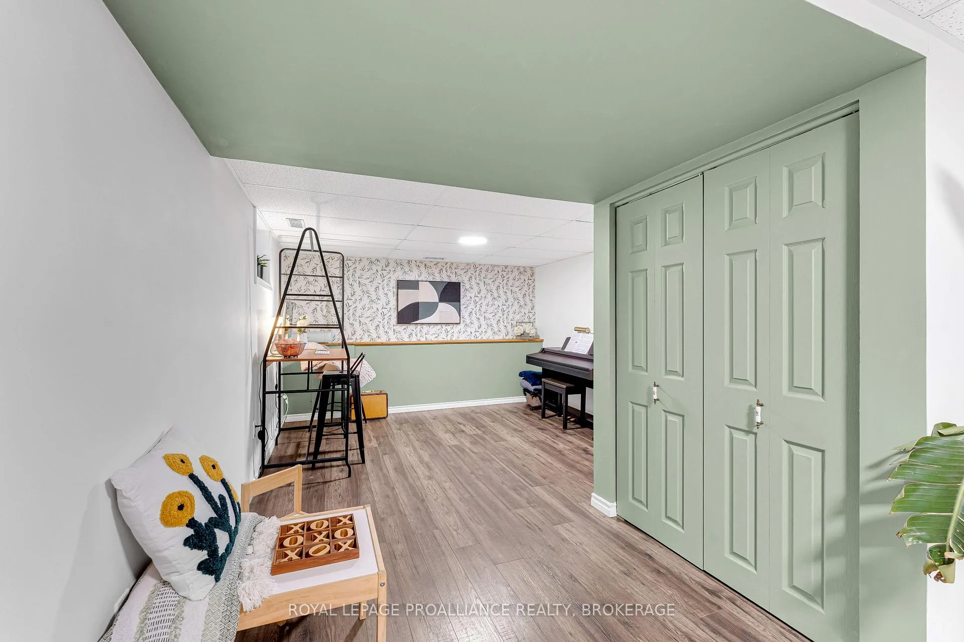 Photo 31 of 386 McEwen Drive, Kingston, City Southwest — HOMEH