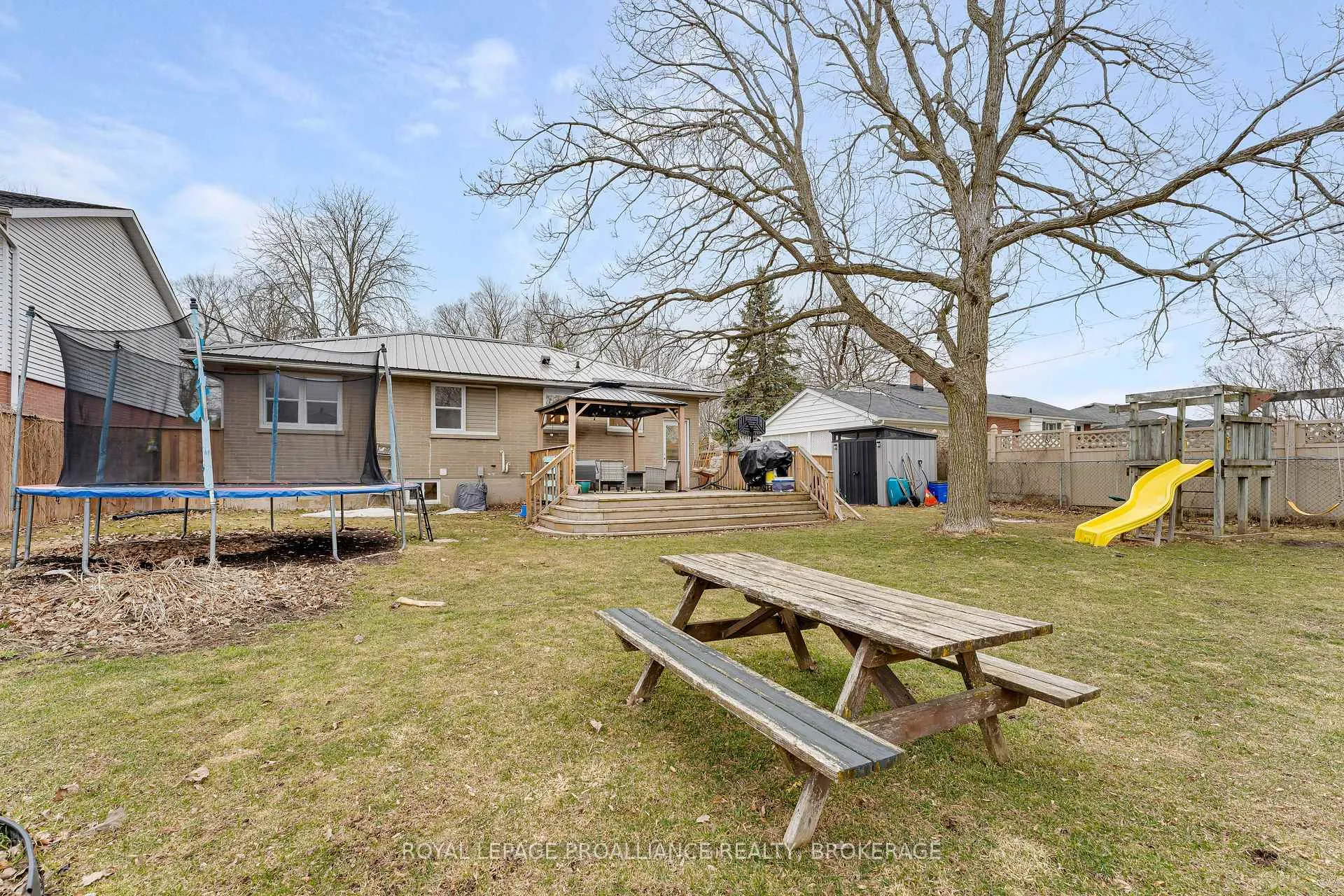 Photo 34 of 386 McEwen Drive, Kingston, City Southwest — HOMEH
