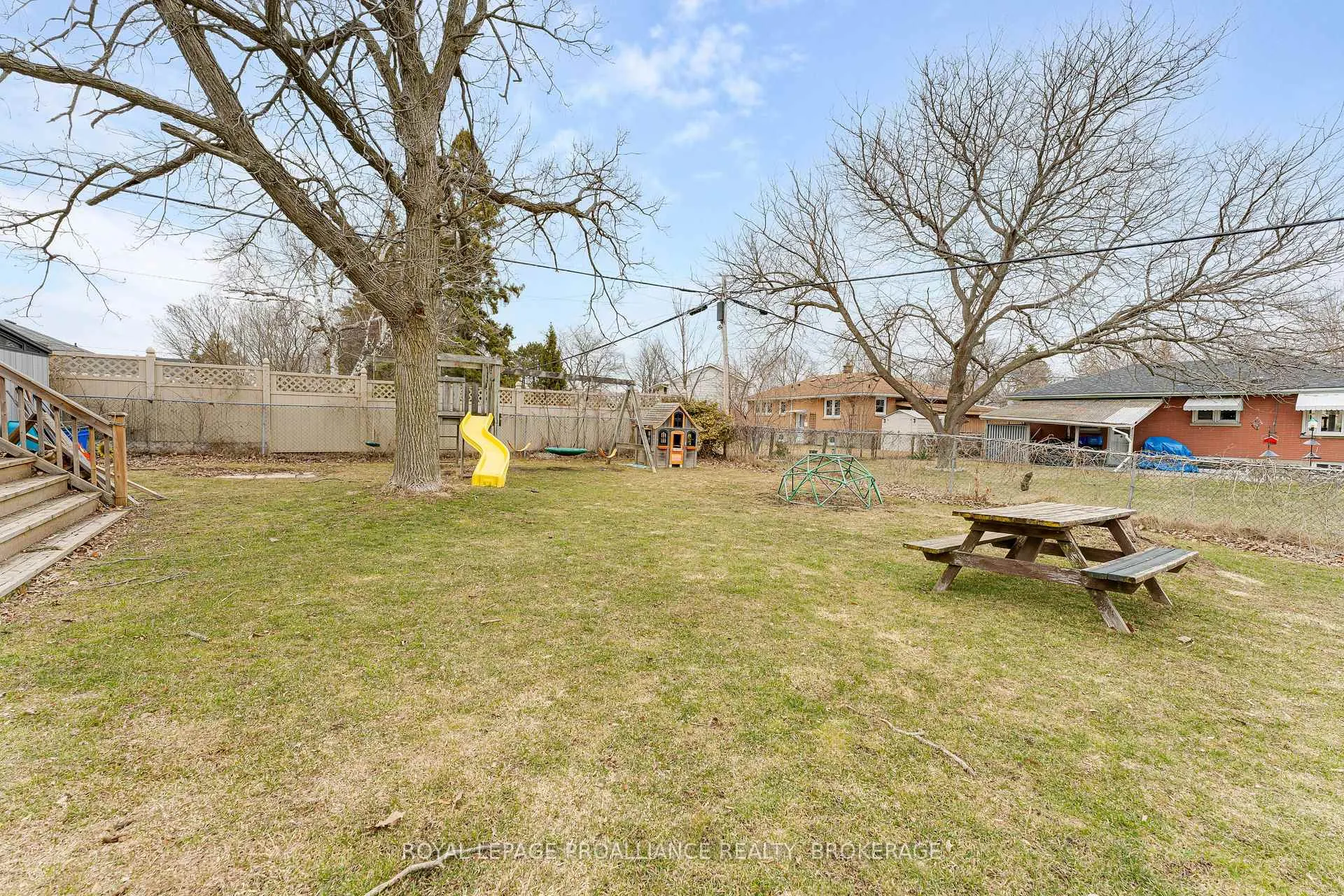 Photo 35 of 386 McEwen Drive, Kingston, City Southwest — HOMEH