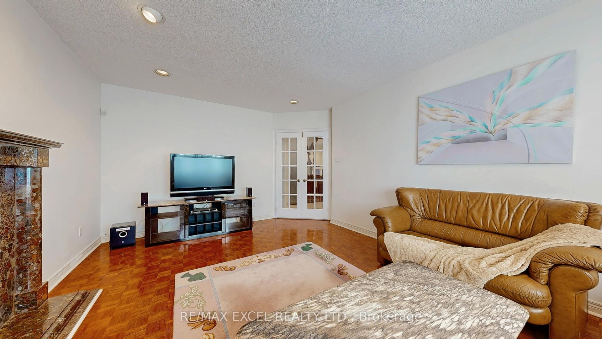 Photo 24 of 35 Townson Road, Markham, Cachet — HOMEH