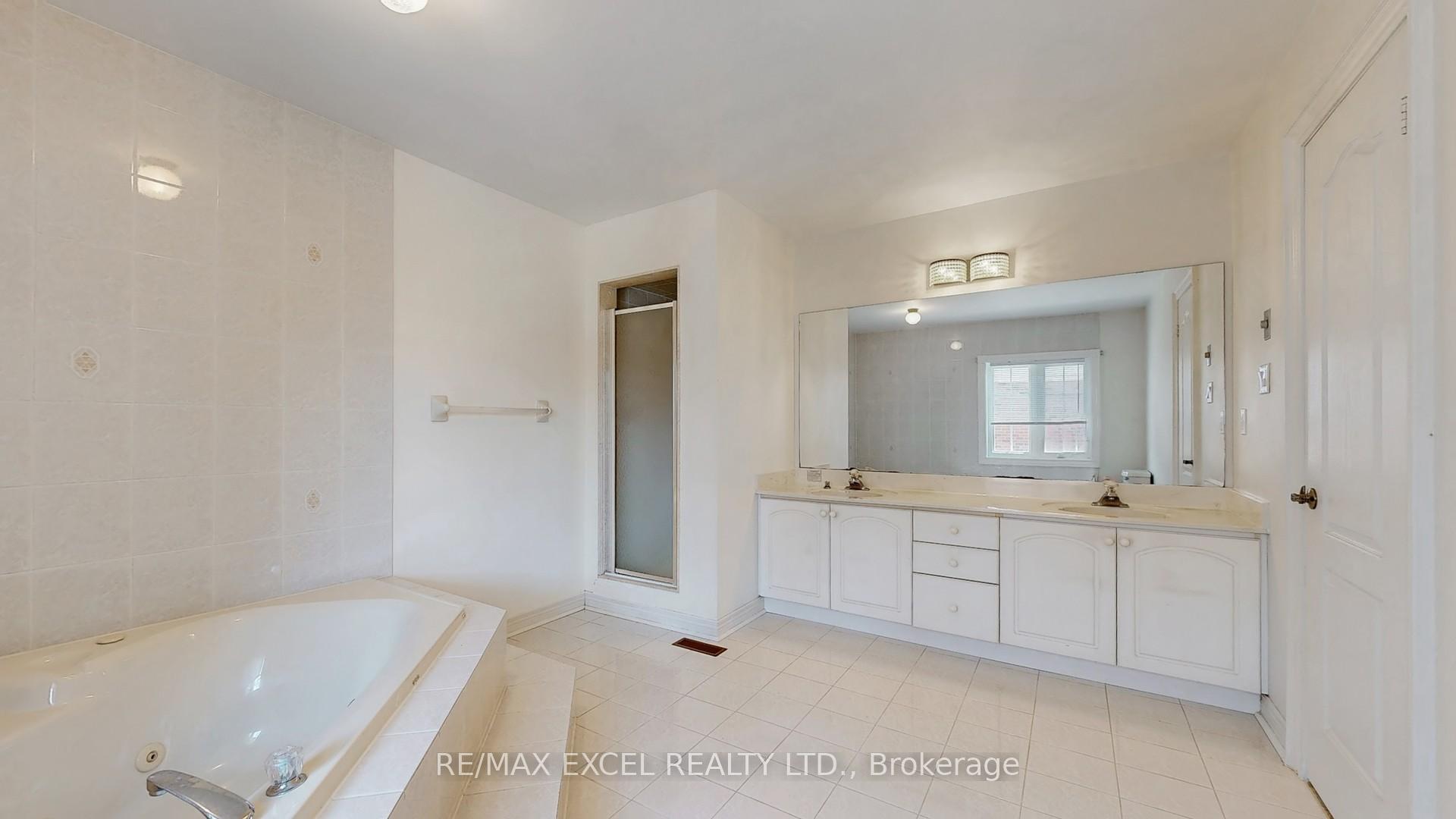Photo 32 of 35 Townson Road, Markham, Cachet — HOMEH
