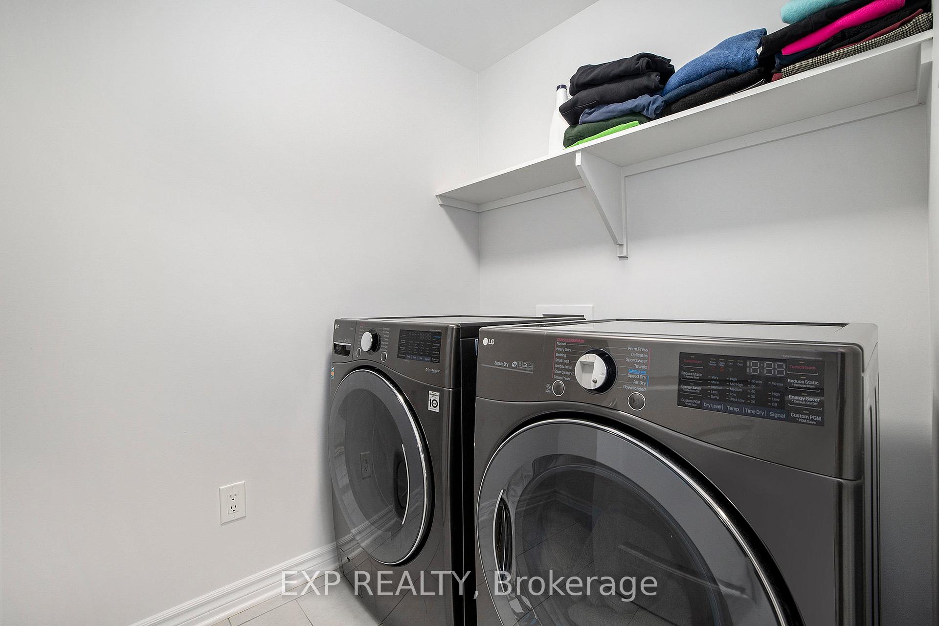 Photo 13 of 528 Triangle Street, Ottawa, Kanata - Emerald Meadows/Trailwest — HOMEH