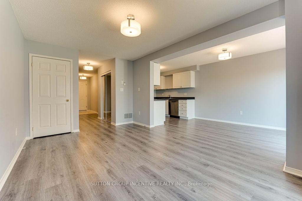 Photo 5 of 144 Southwinds Crescent, Midland — HOMEH
