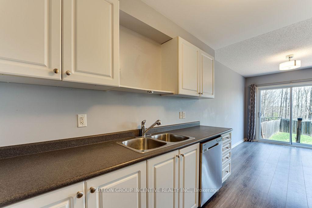 Photo 11 of 144 Southwinds Crescent, Midland — HOMEH