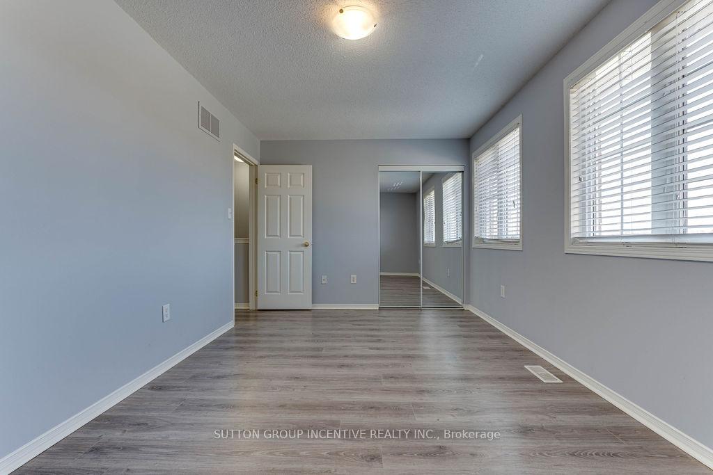 Photo 18 of 144 Southwinds Crescent, Midland — HOMEH