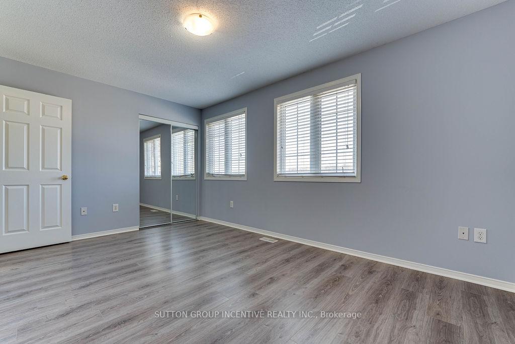 Photo 19 of 144 Southwinds Crescent, Midland — HOMEH