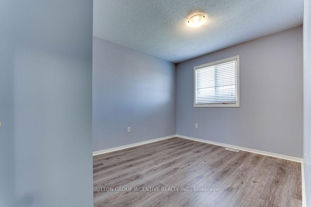 Photo 23 of 144 Southwinds Crescent, Midland — HOMEH
