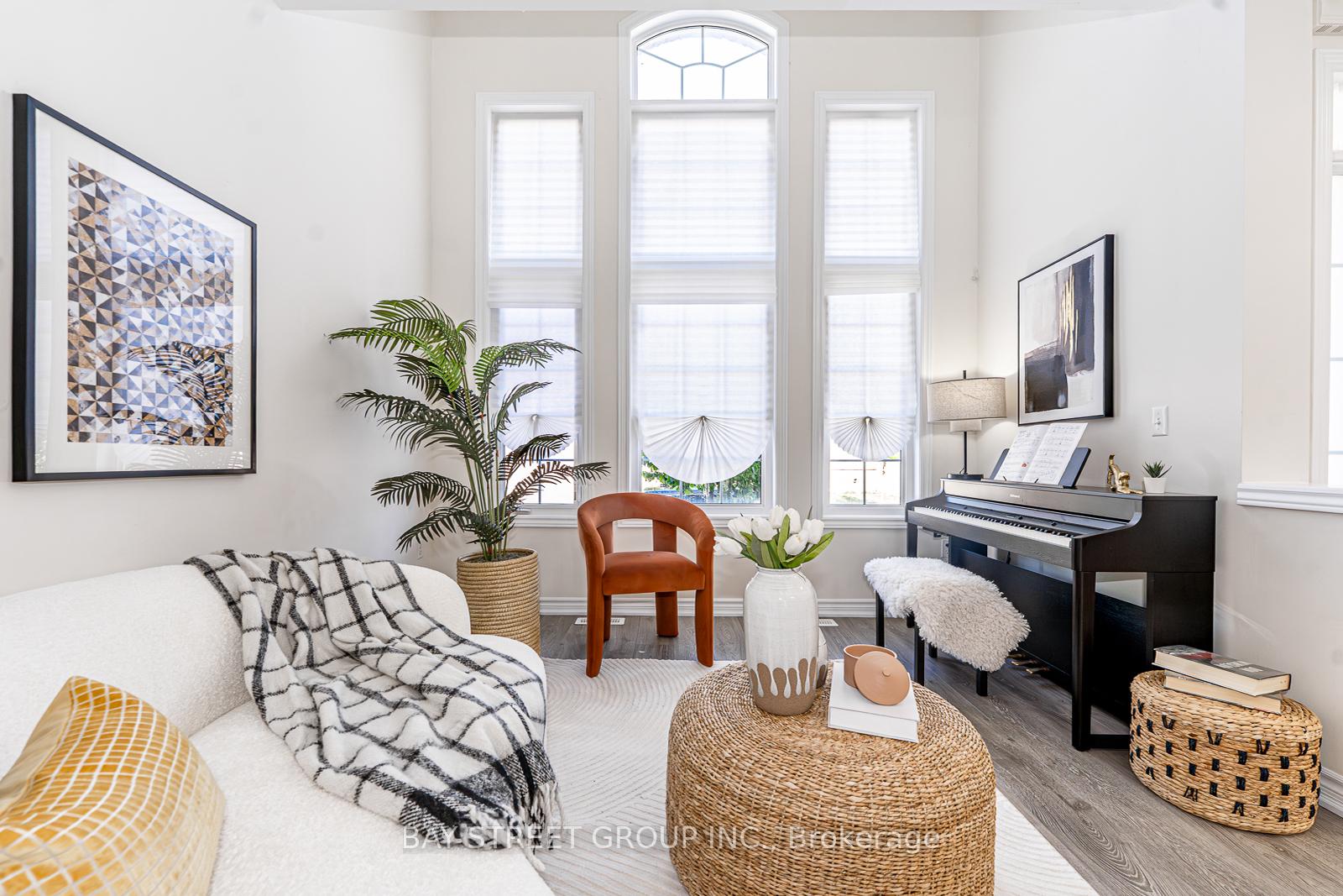 Photo 5 of 93 Evershot Crescent, Markham, Wismer — HOMEH
