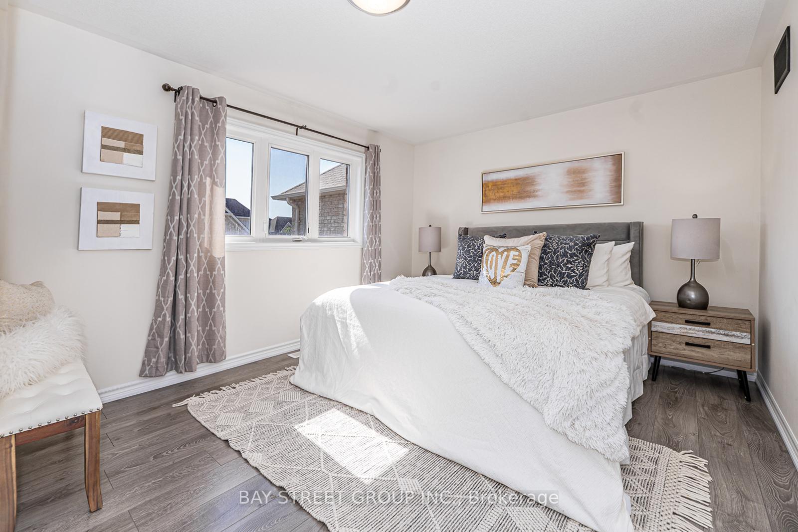 Photo 17 of 93 Evershot Crescent, Markham, Wismer — HOMEH