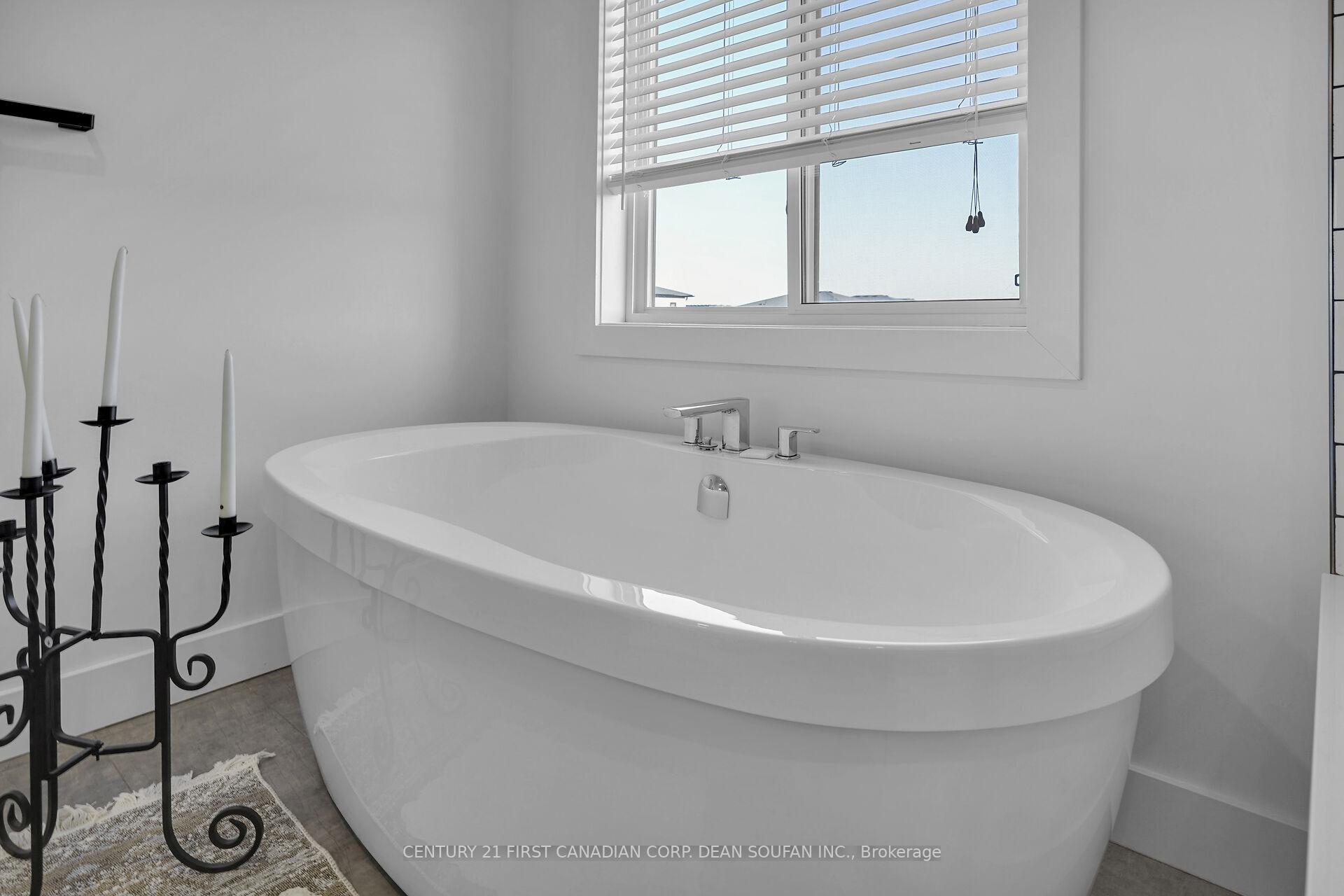 Photo 27 of 224 Winlow Way, Middlesex Centre, Kilworth — HOMEH