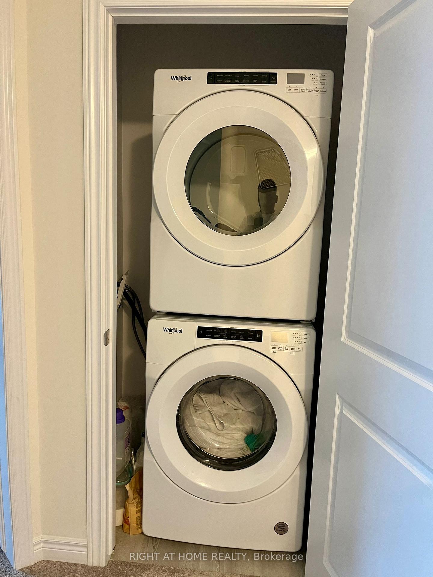 Photo 16 of Unit 43, 27 Rachel Drive, Hamilton, Winona Park — HOMEH