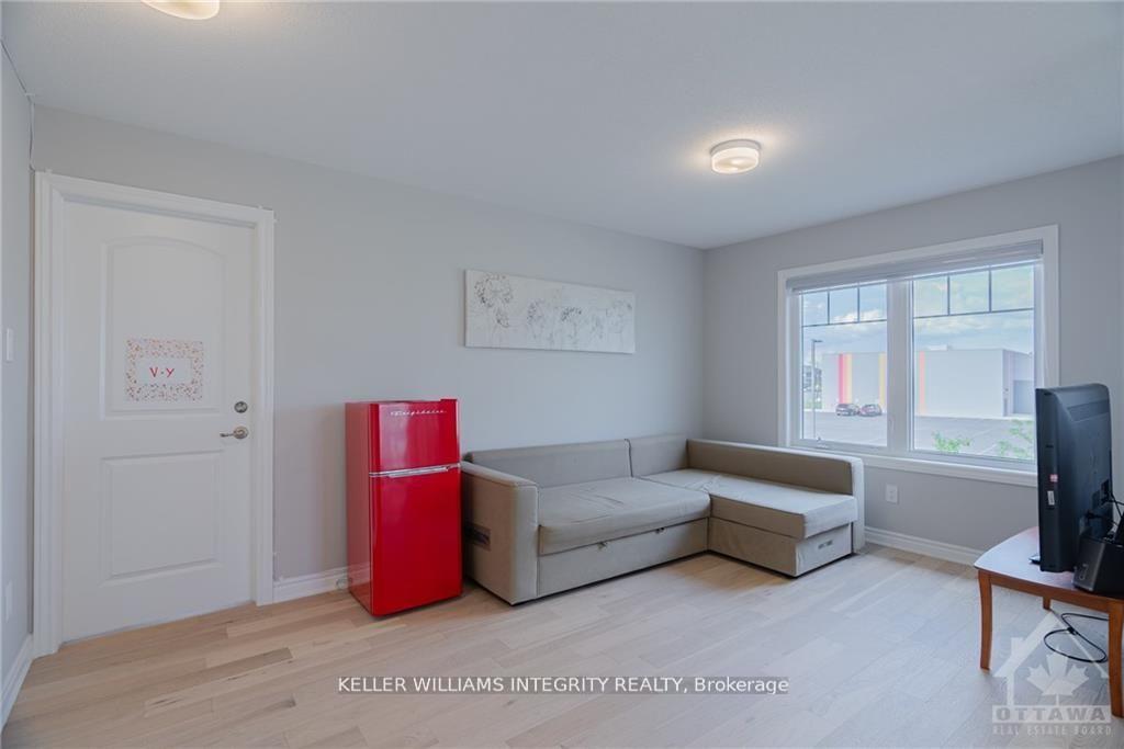Photo 16 of 701 Brittanic Road, Ottawa, Kanata - Emerald Meadows/Trailwest — HOMEH