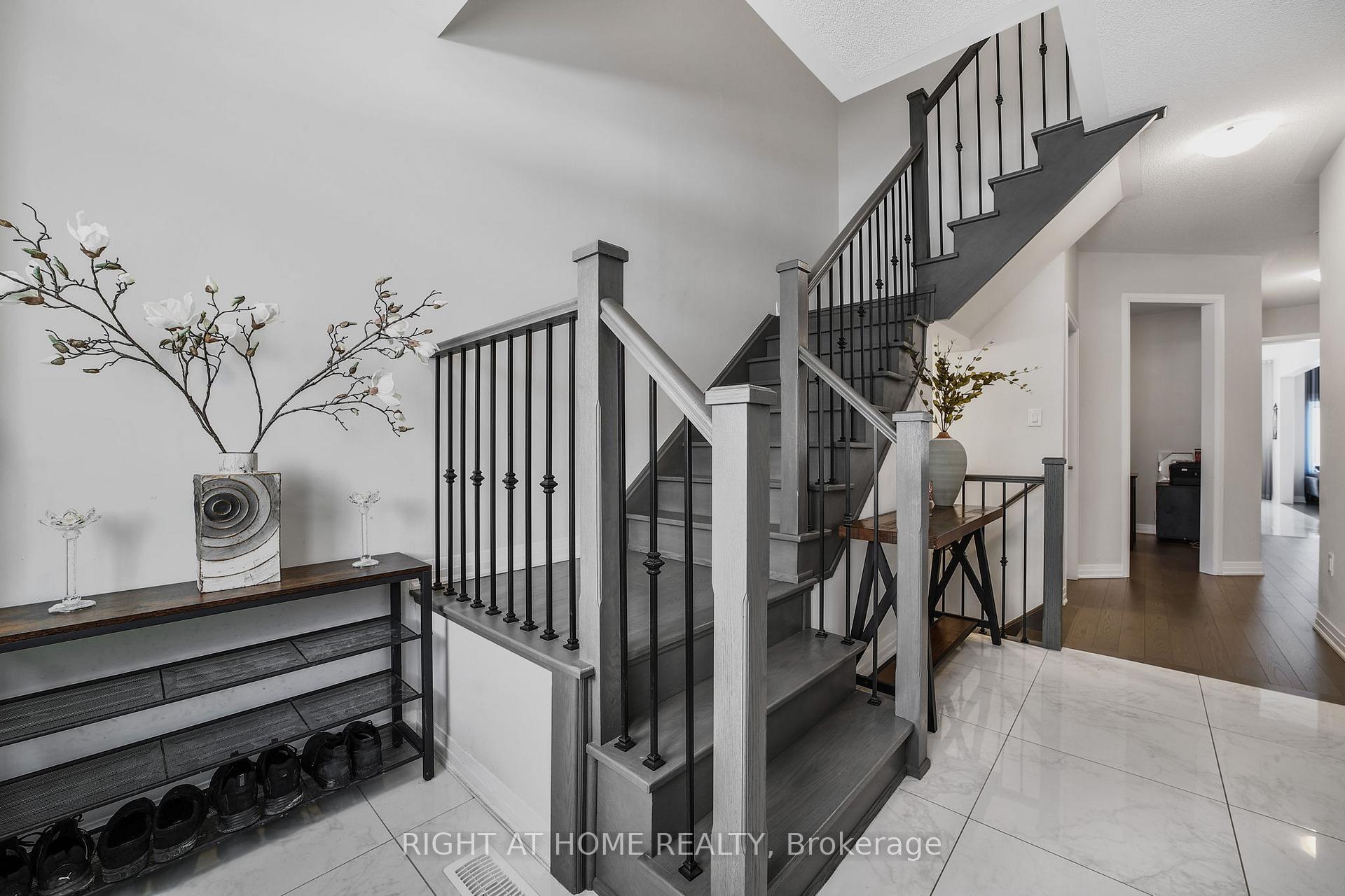 Photo 3 of 1292 Broderick Street, Innisfil, Alcona — HOMEH