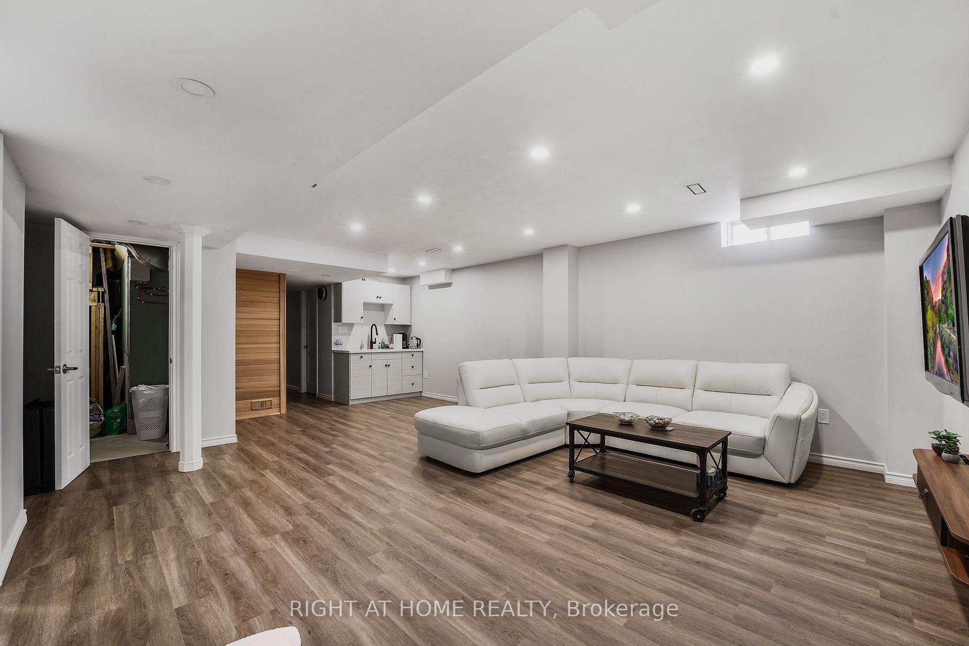 Photo 33 of 1292 Broderick Street, Innisfil, Alcona — HOMEH
