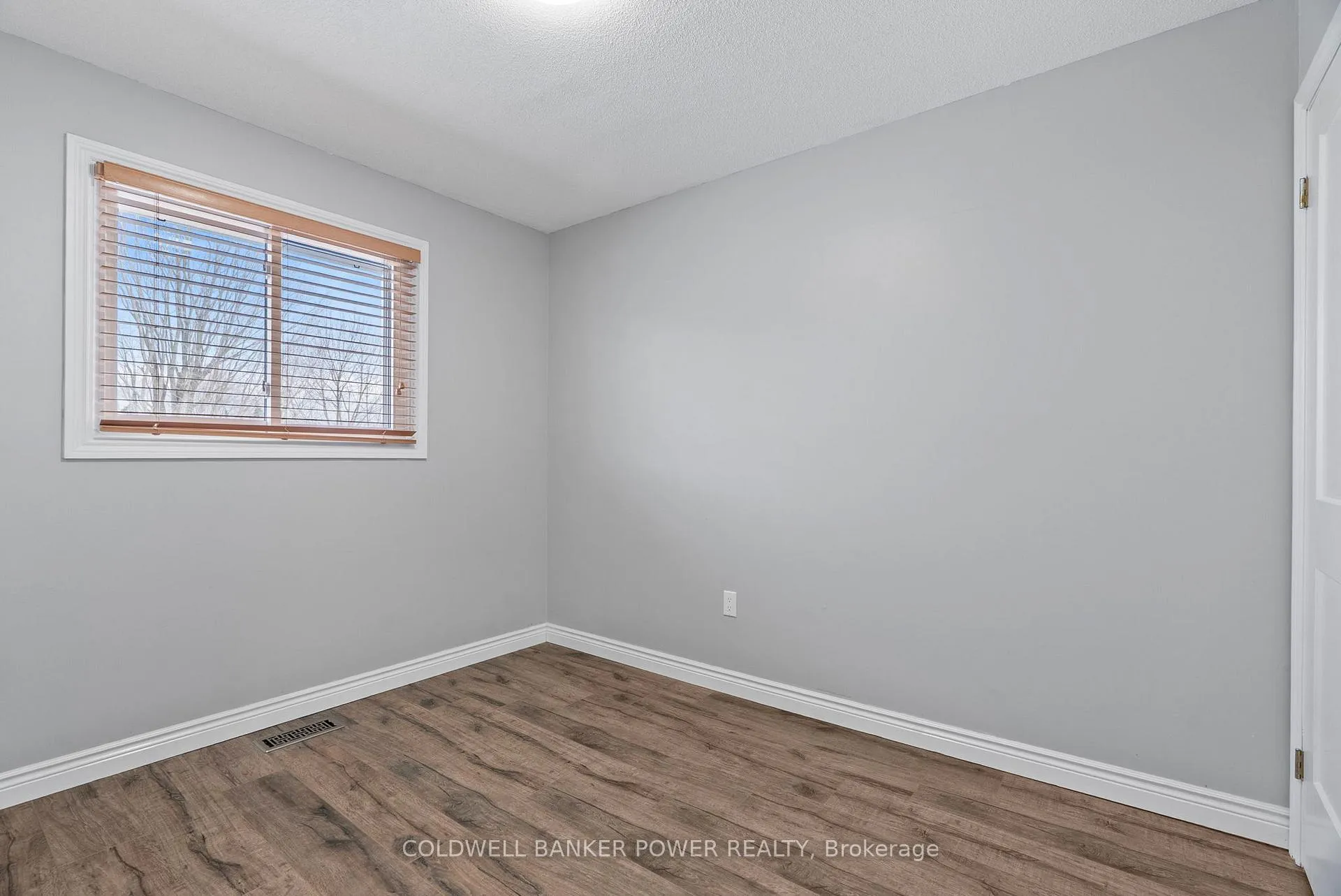 Photo 36 of 3558 Springer Road, Middlesex Centre, Delaware Town — HOMEH