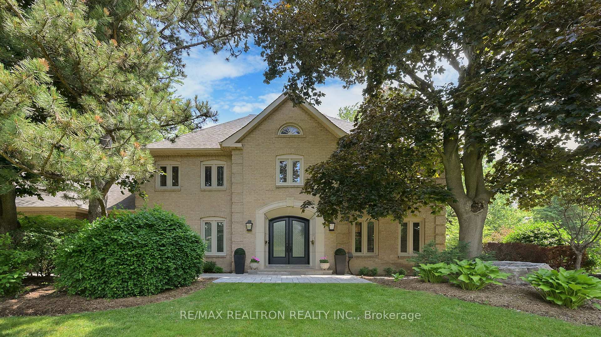 Photo 1 of 23 Boyd Court, Markham, Victoria Square — HOMEH