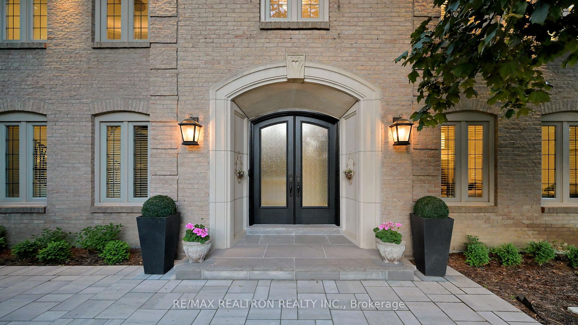 Photo 3 of 23 Boyd Court, Markham, Victoria Square — HOMEH