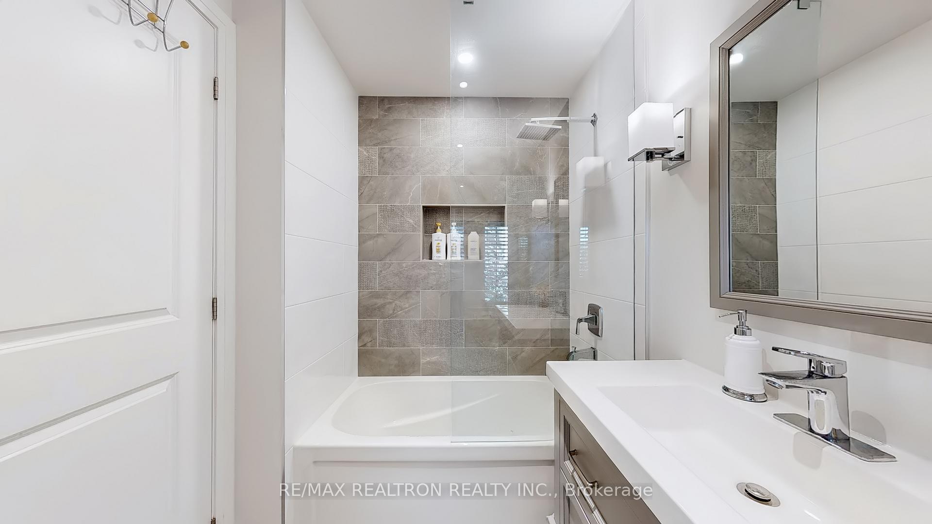 Photo 25 of 23 Boyd Court, Markham, Victoria Square — HOMEH